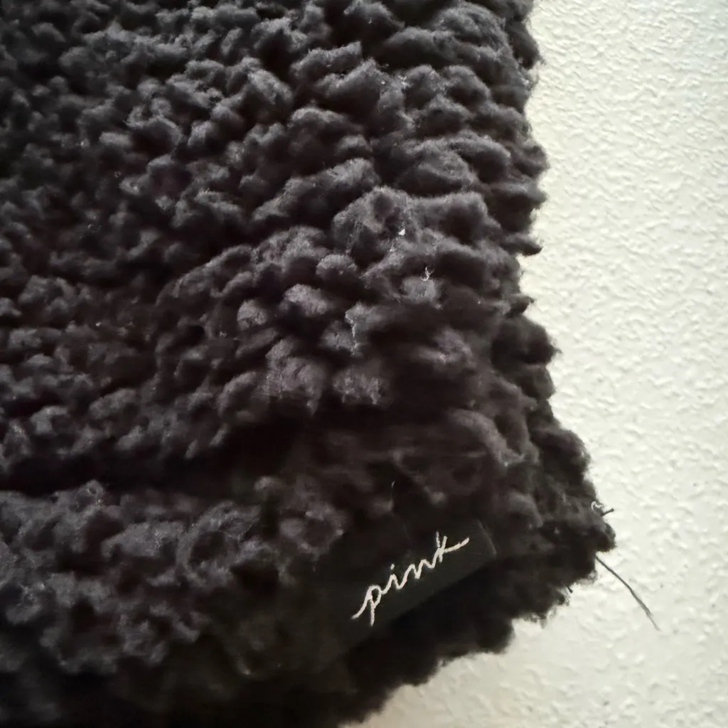 Victoria's Secret PINK Black Half-Zip Varsity Sherpa Pullover Medium Cozy Warm - Image 4