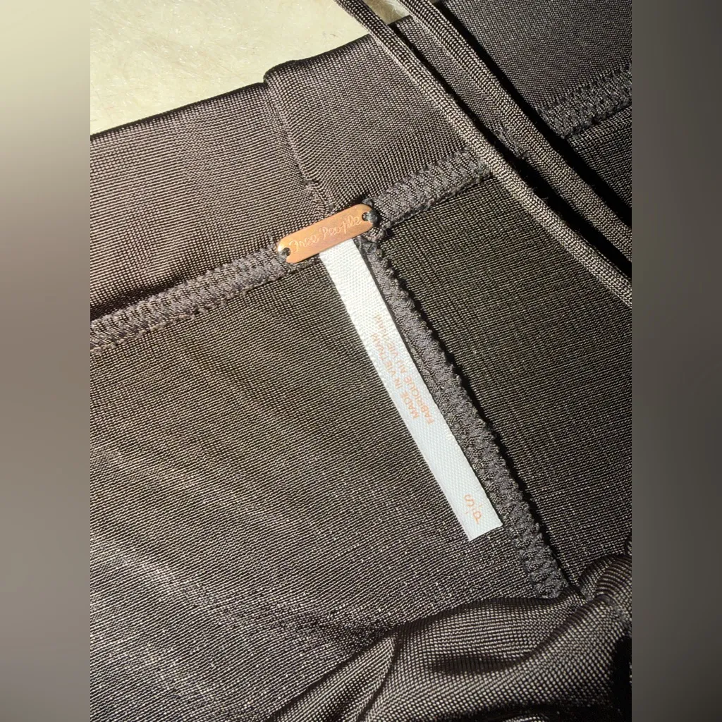 FREE PEOPLE
Ruched Jersey Maxi Skirt brown $98 revolve casual S boho winter NWOT - Image 4