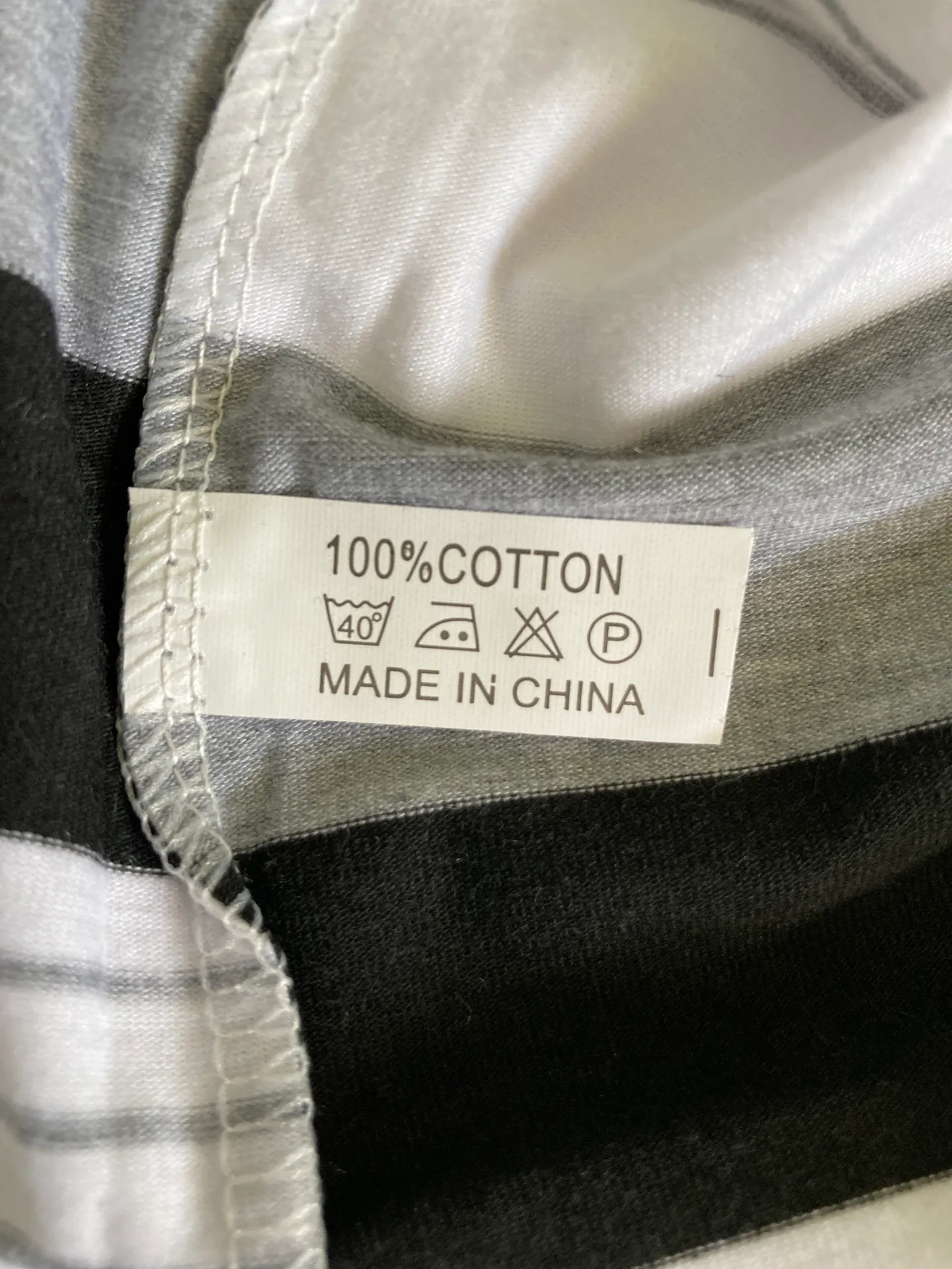 Fashion Short Sleeve T-shirt Size XL - Image 4