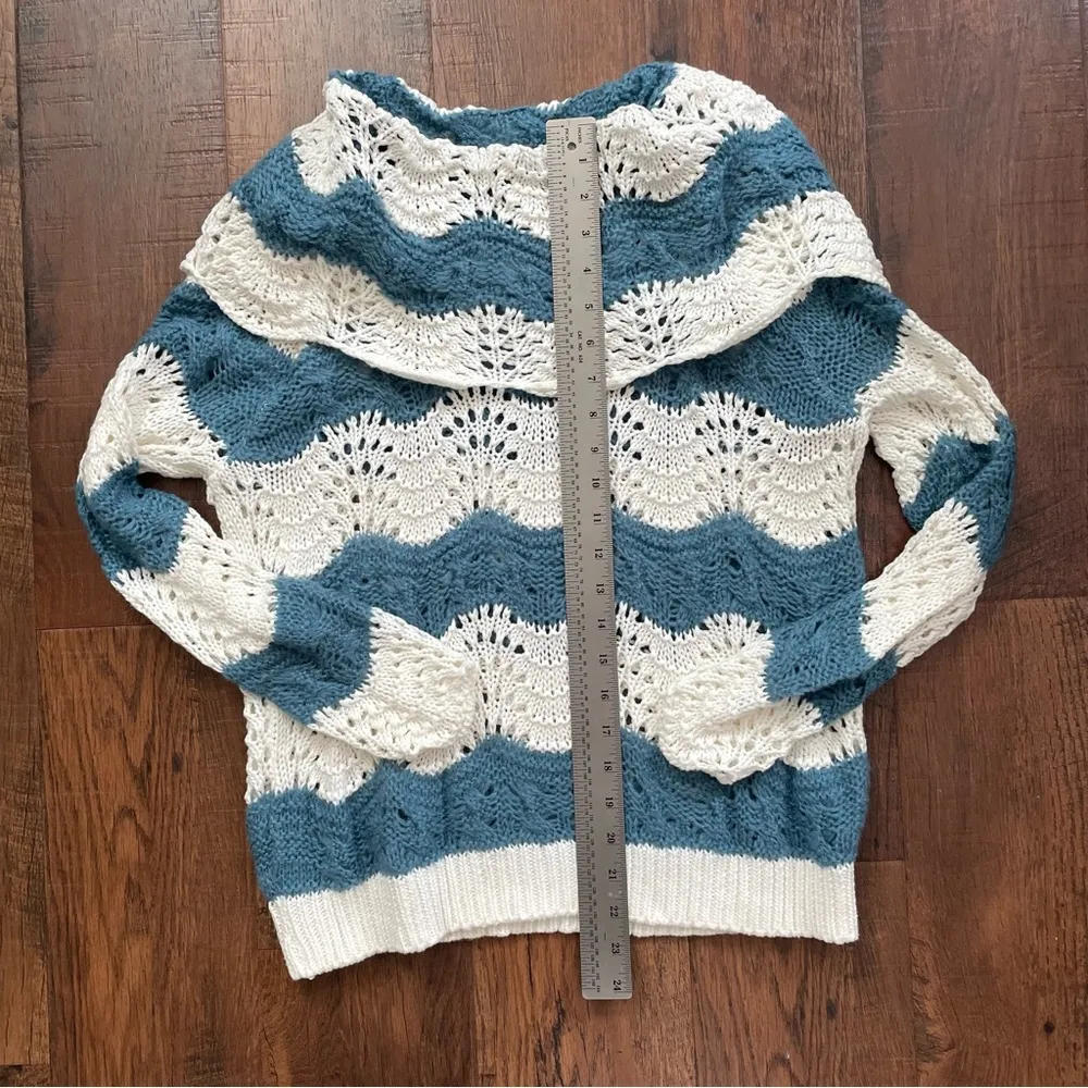 Sun & Shadow  shawl collar sweater top, size S - Image 6