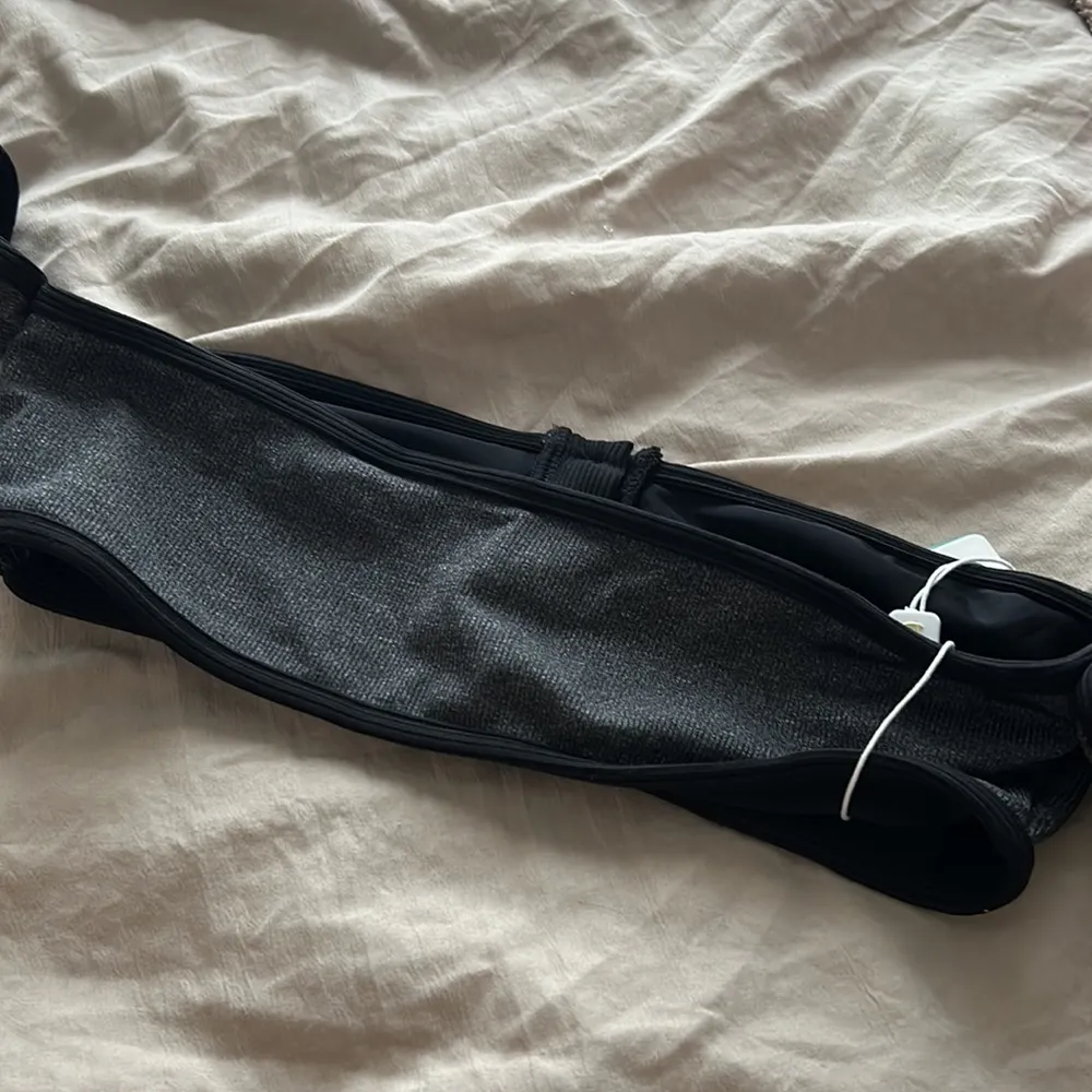 Beach bunny Presley off shoulder heather grey button bikini top nwt - Image 4