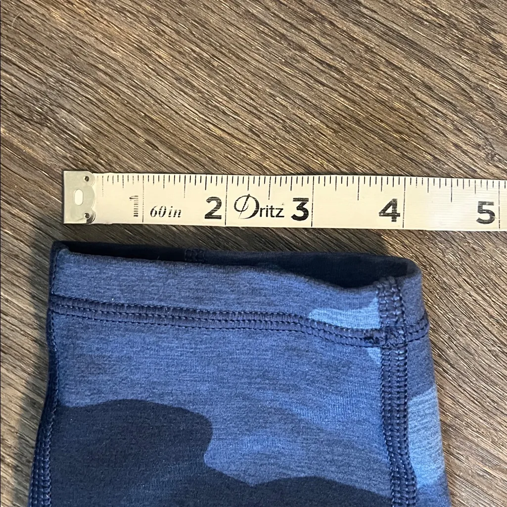 Offline by Aerie The Hugger High Rise Blue Camo Leggings w/ Side Pockets Large - Image 11