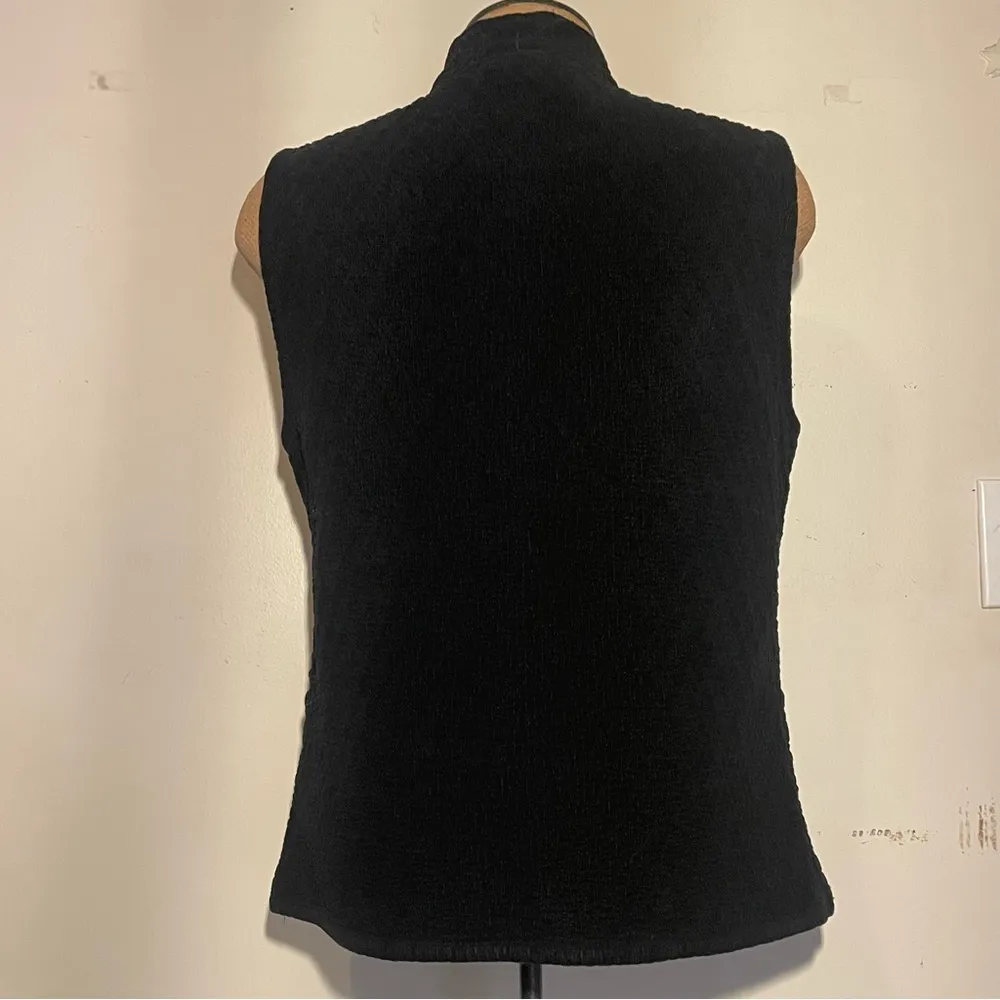 Eucalyptus women’s black quilted vest with design imprinted size small - Image 4