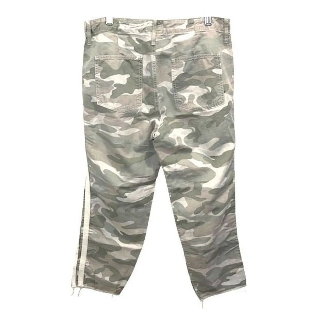 Mother Denim Shaker Chop Crop Fray Pant in Desert Print Size 29‎ $218 Green - Image 6