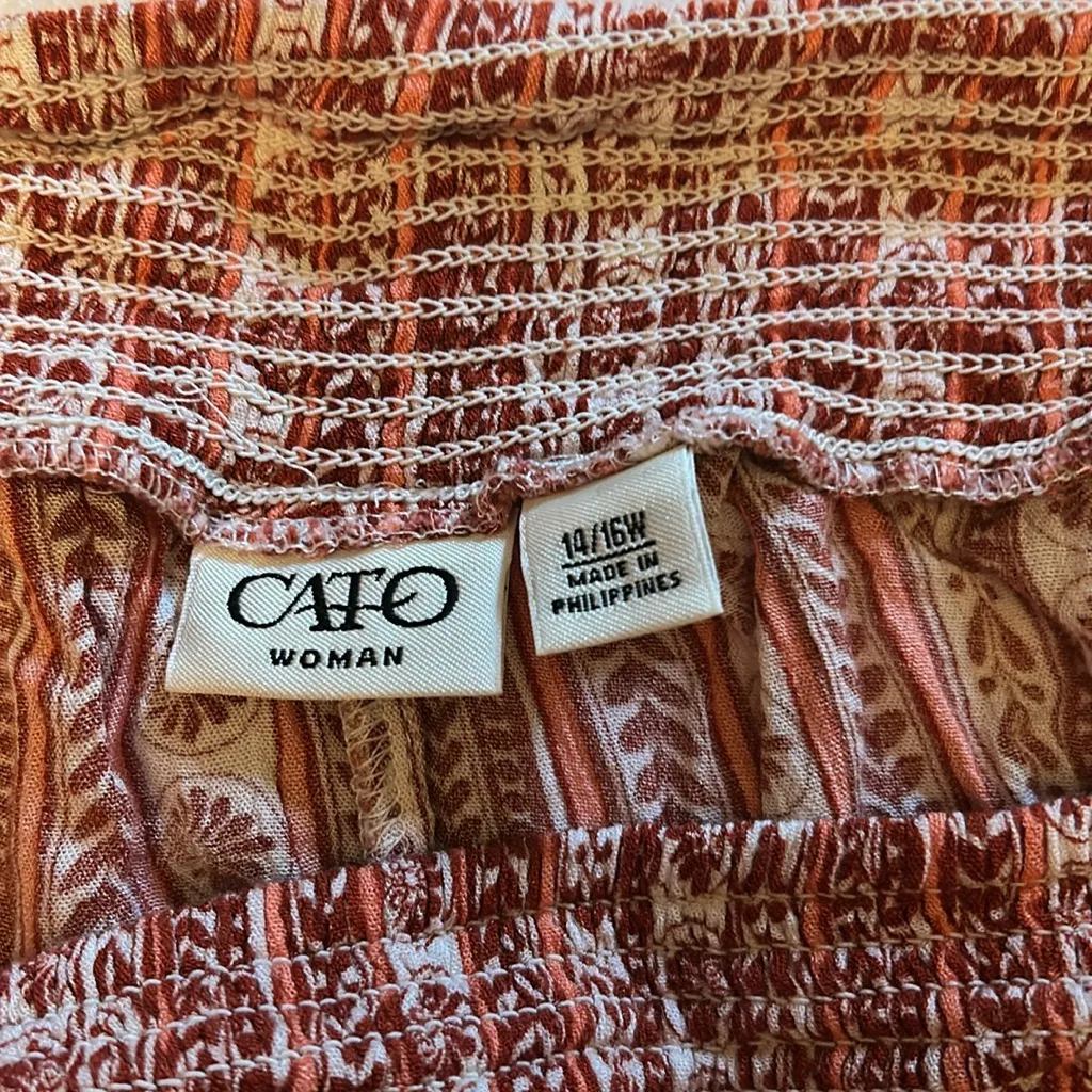 Cato Women's Red Patterned Shorts - Image 2