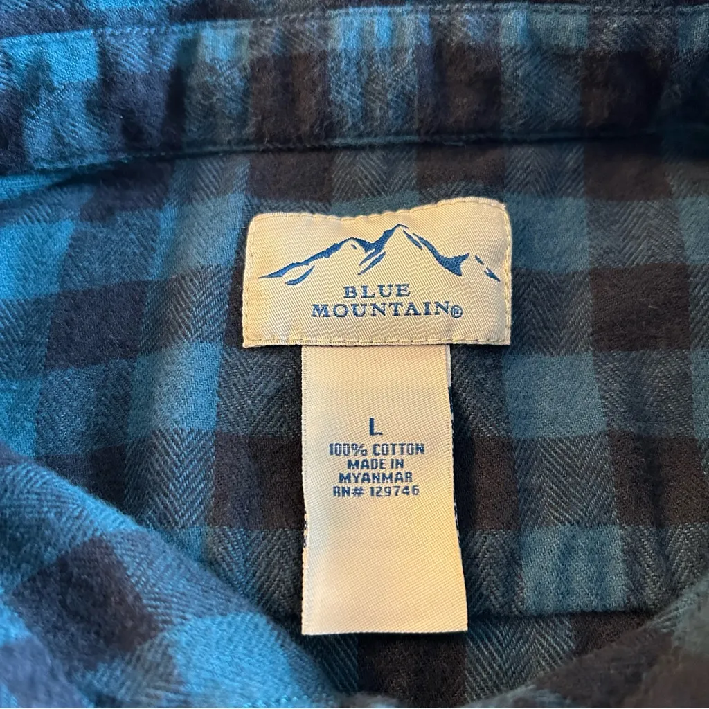 Blue Mountain green plaid button down flannel size L cotton outdoors PNW grunge Size L - Image 5