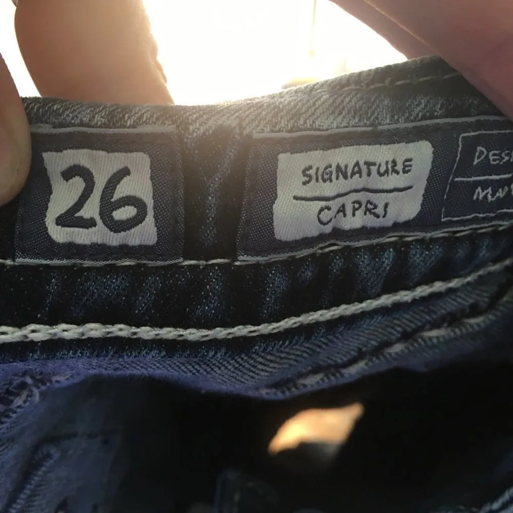 Miss Me fantasy border 26 denim capris - Image 3