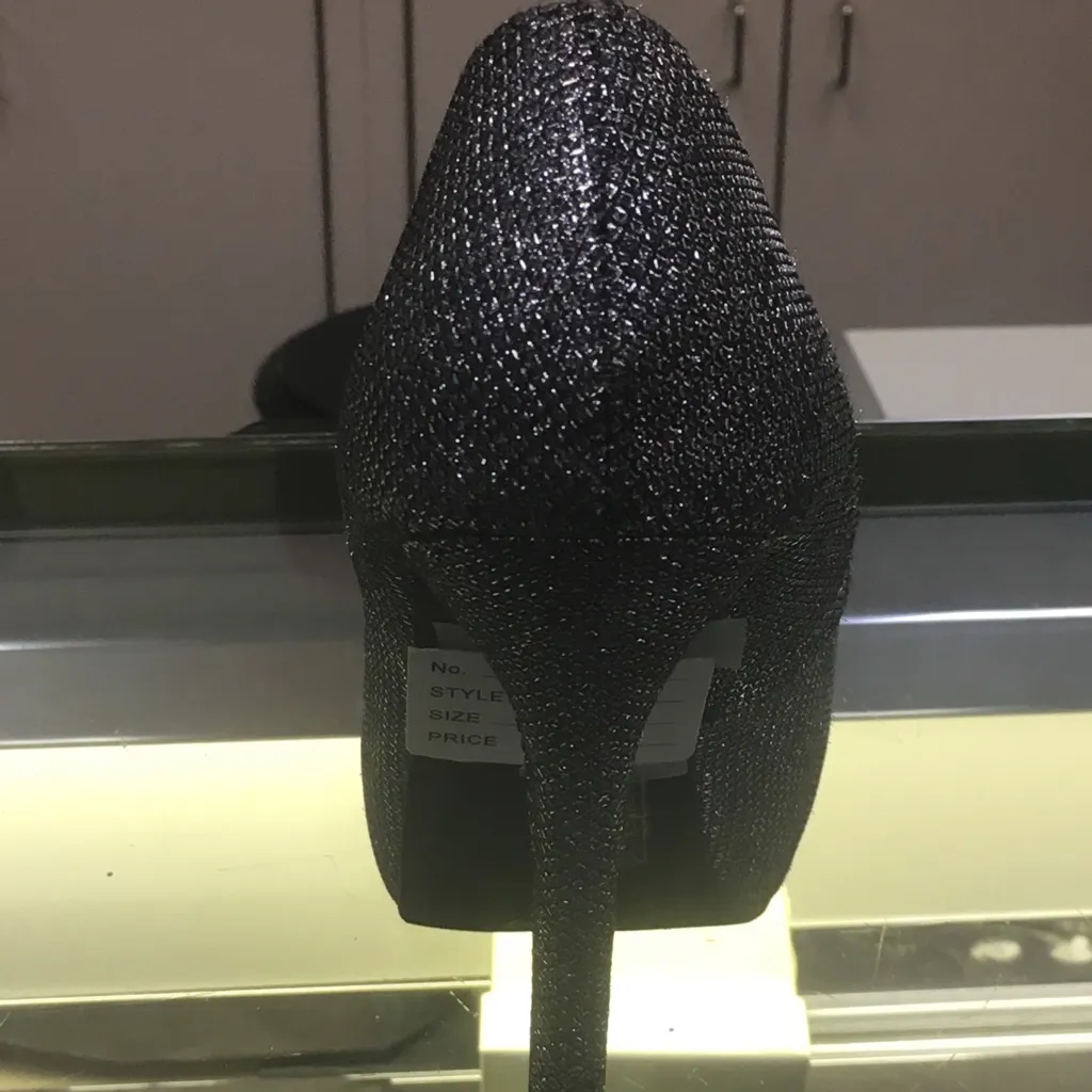 Forever 21  heels size 6 1/2 - Image 2