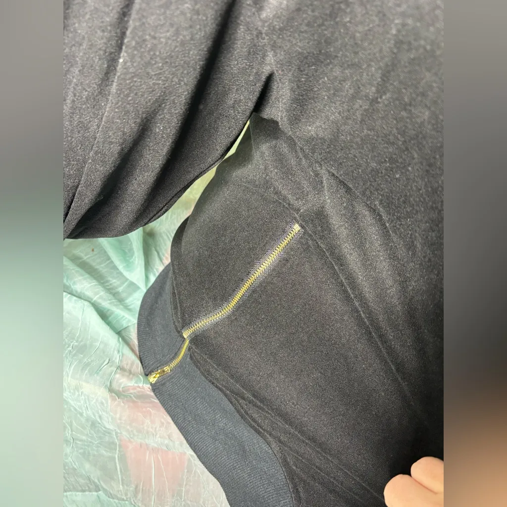 Women's Black Long Sleeve sweatshirt Size XL - Image 2