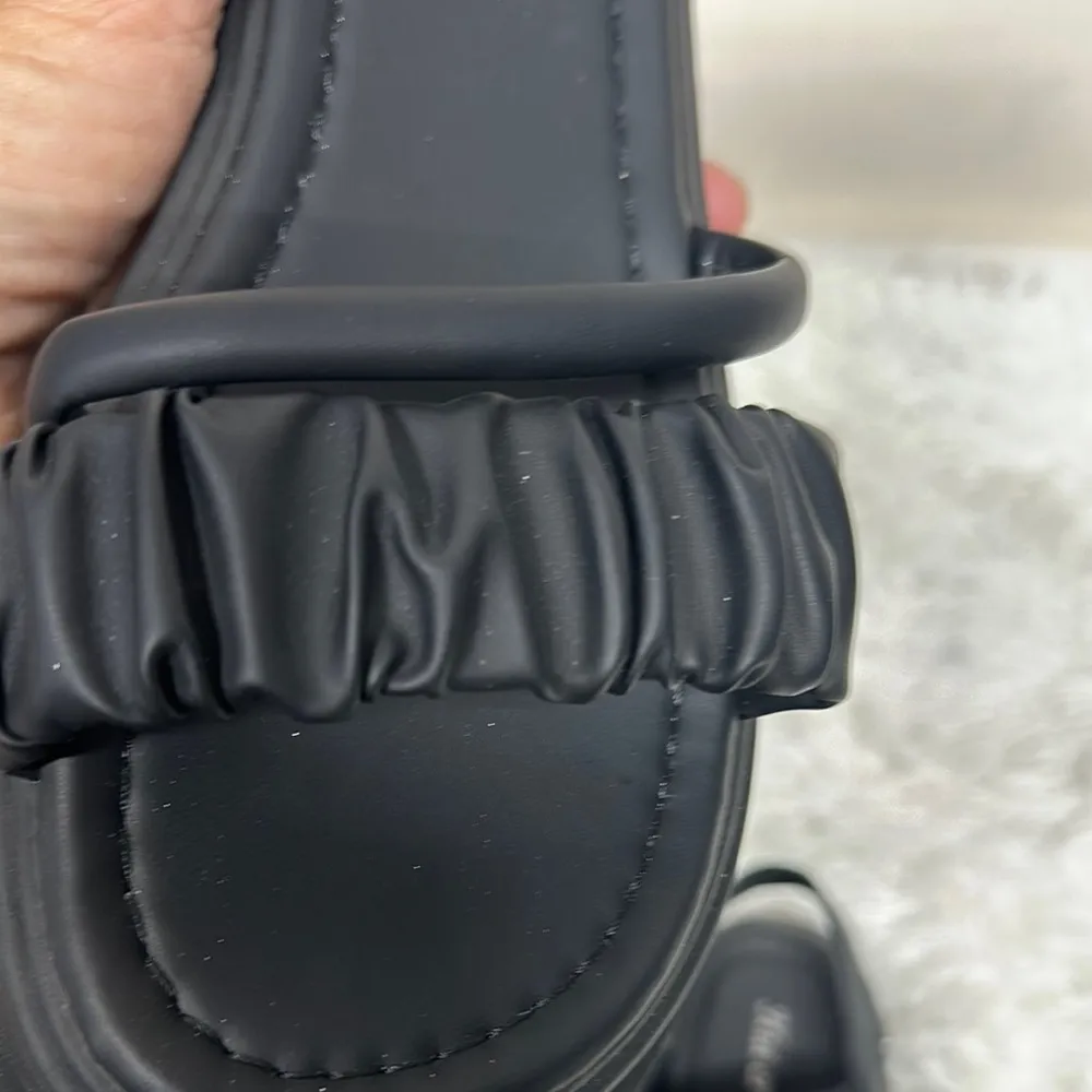 Black Sandals Size 10.5 - Image 6