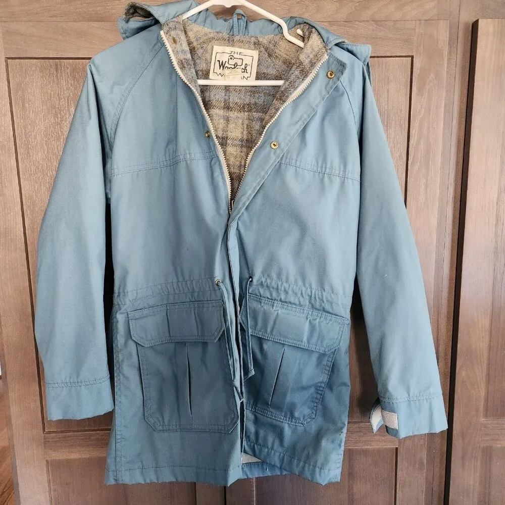 Woolrich Vintage 70s  Womens Blue Parka Jacket Hood Plaid Lining Snap Size S - Image 2