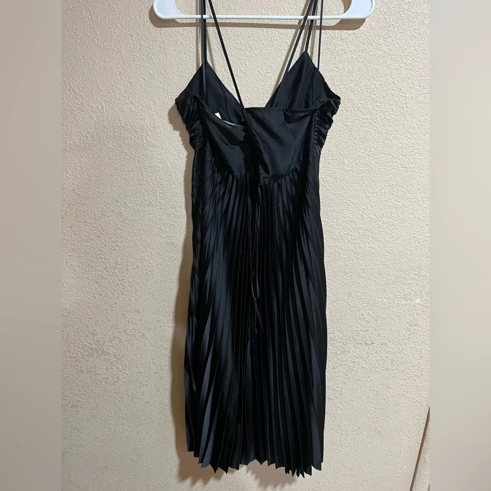 Banana Republic Solaire black pleated satin midi dress NEW 6 petite - Image 6