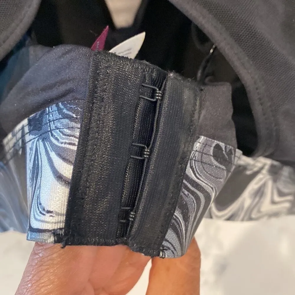 Adore Me ADORE ME Micah Couture High Impact Sports Bra Camouflage size 38G - Image 5