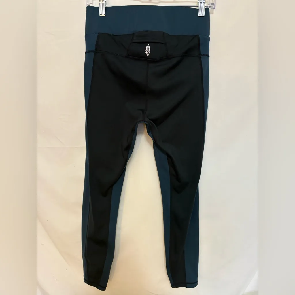 Free People‎ Movement Rebel Leggings Size Medium Black - Image 6