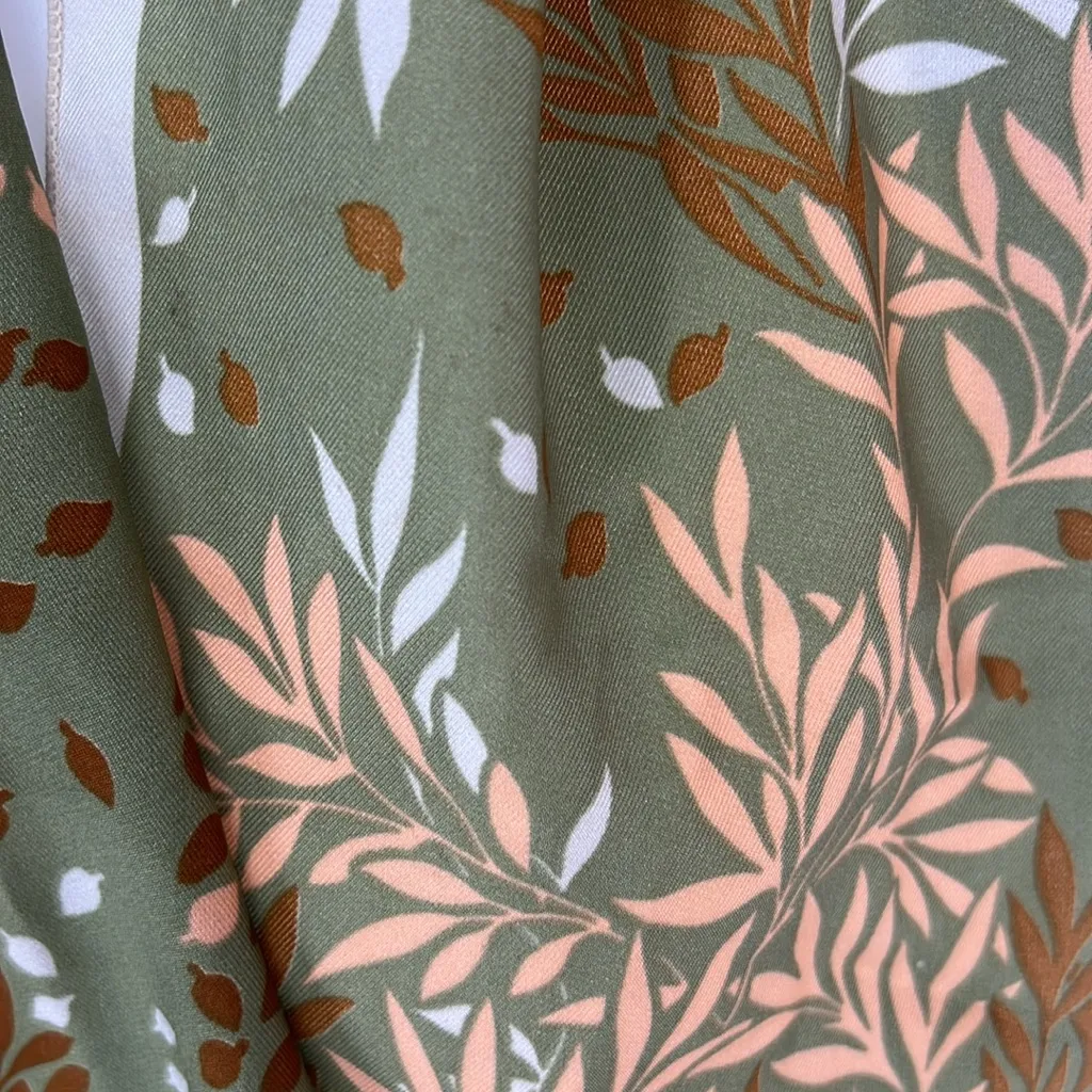 Saint Hilaire Paris vintage Green and Gold Patterned Scarf - Image 4