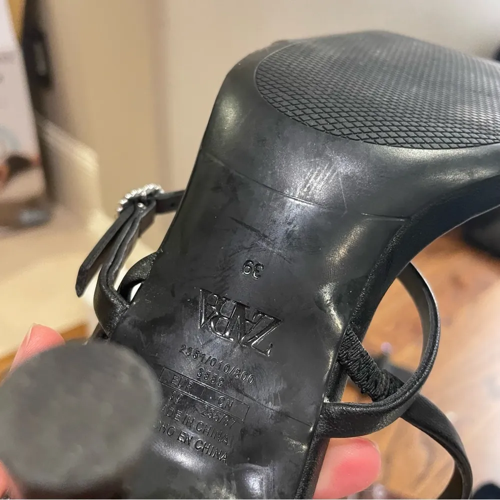 Zara Black Elegant Heels with Strappy Design - Image 2