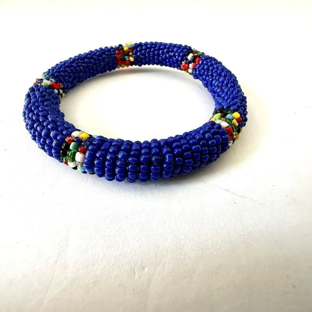 Blue African beaded bangle bracelet - Image 2