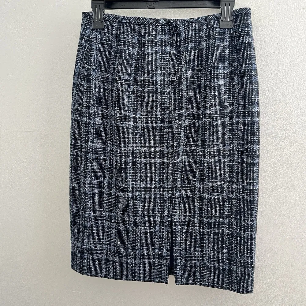 TAHARI Blue Plaid Tweed Pencil Skirt SIZE 4 Womens NWOT - Image 3