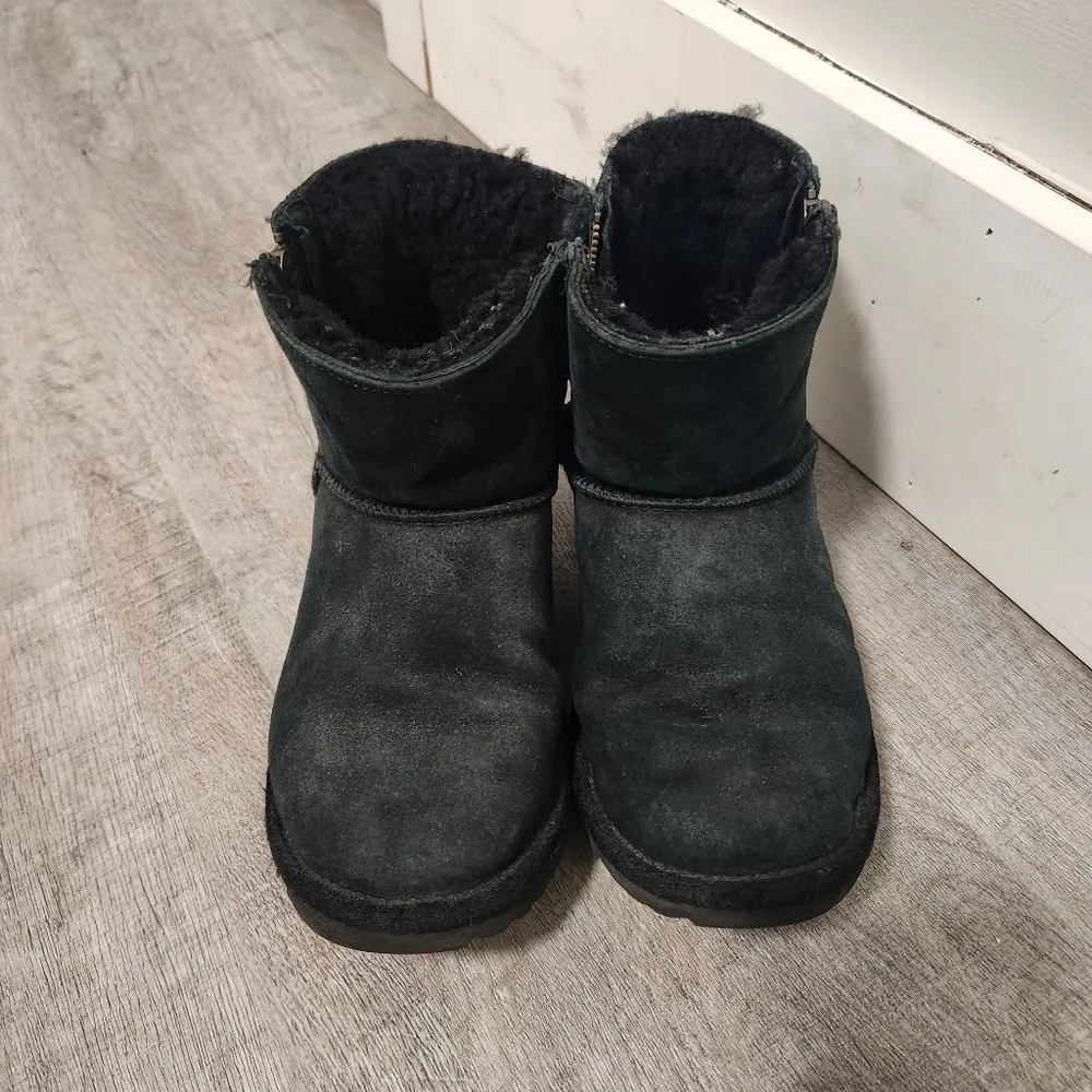 UGG  Australia Black Classic Zip Bootie Size 4 - Image 10