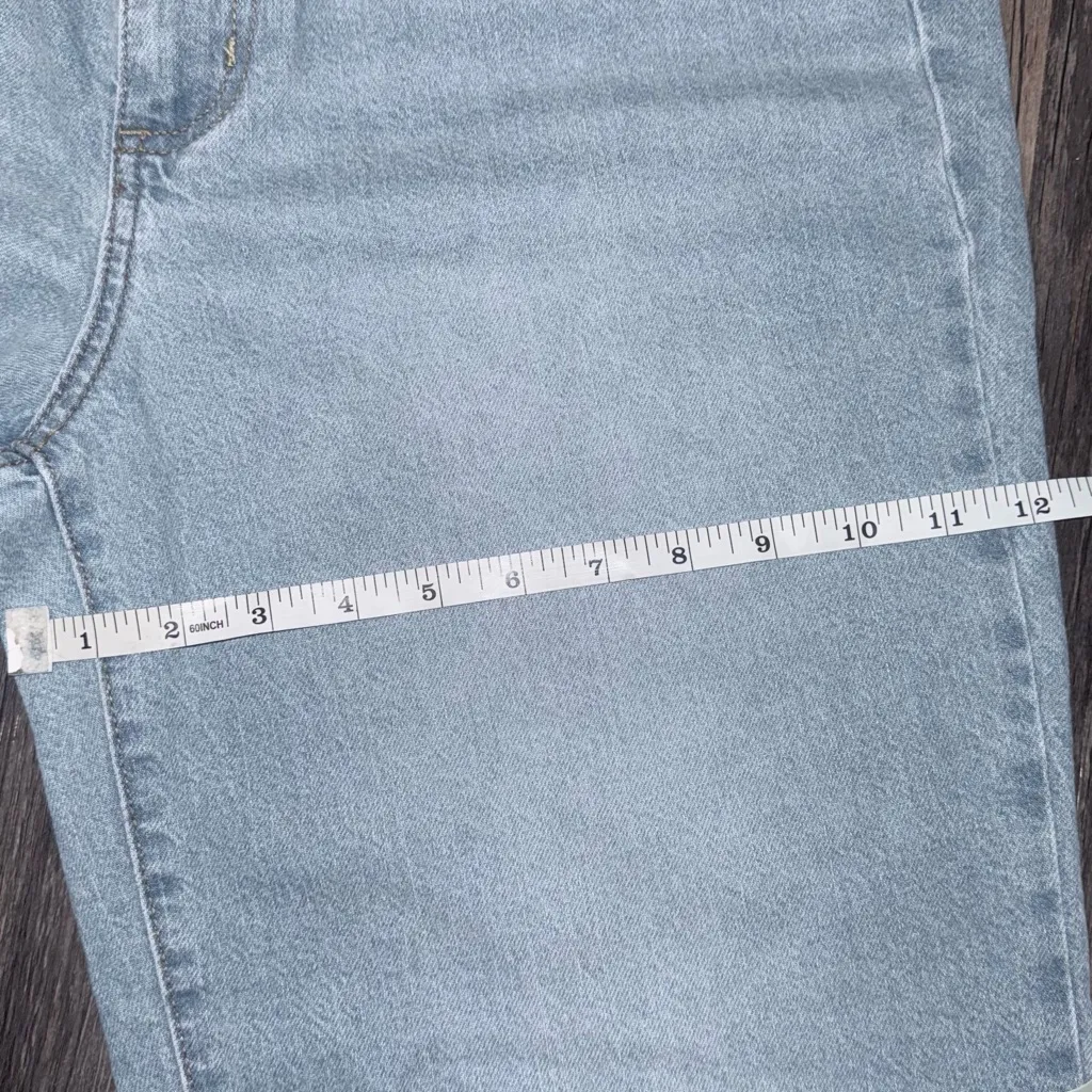 Universal Thread Women's Denim Straight Leg Jeans - Image 6