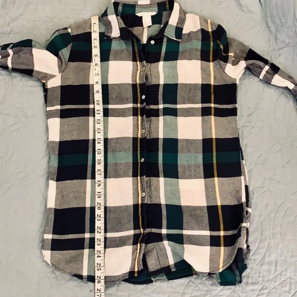 H&M Button Down Long Sleeve Plaid Flannel Shirt. - Image 5