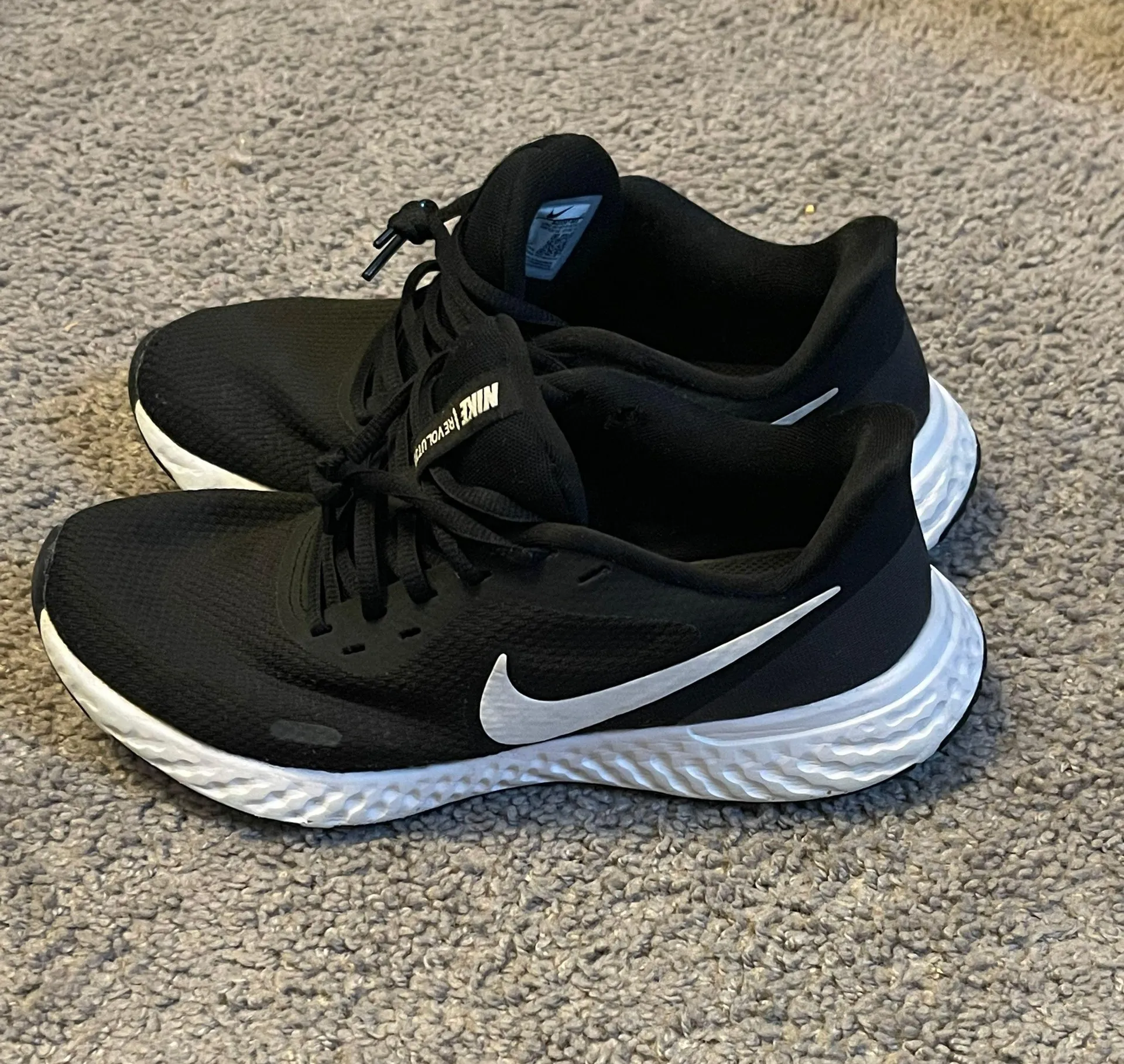 Nike Revolution 5 - Image 2