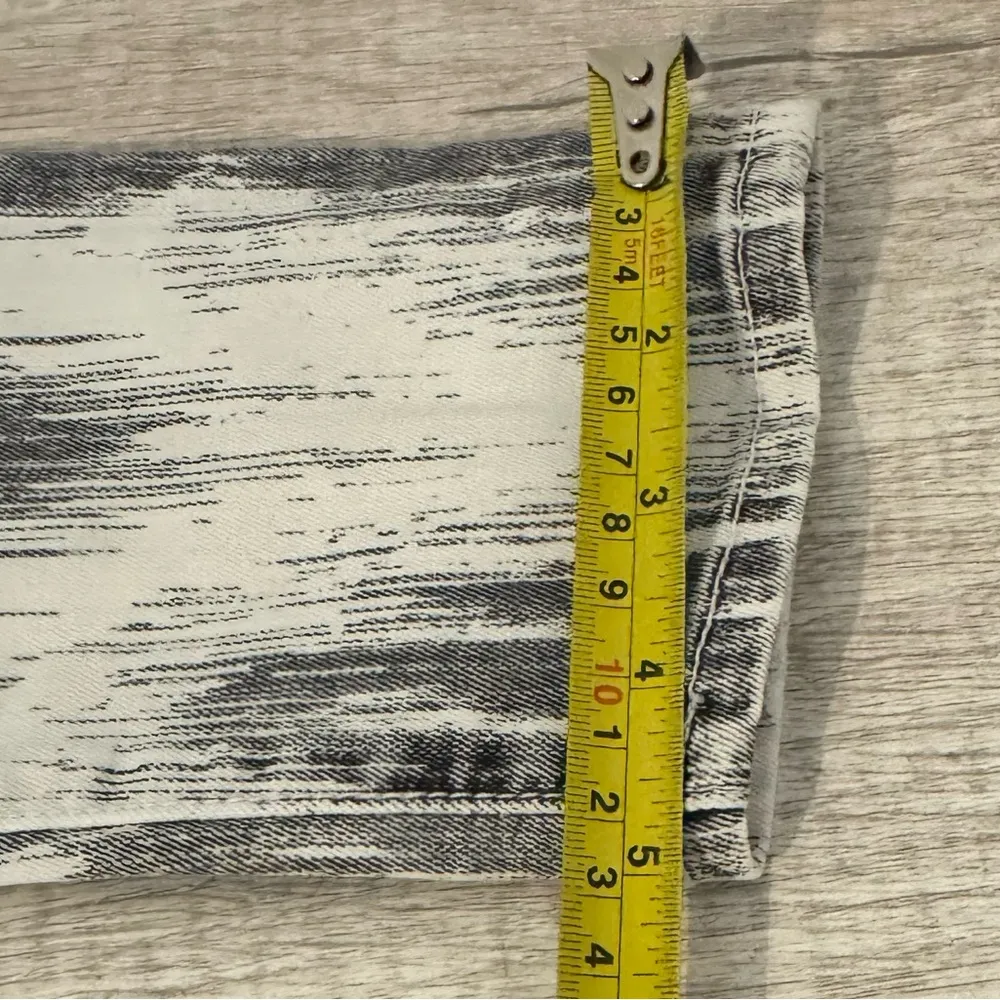 Vince. Women's Dylan Skinny Jeans Size 25 Beat Down White Ikat Boho - Image 5