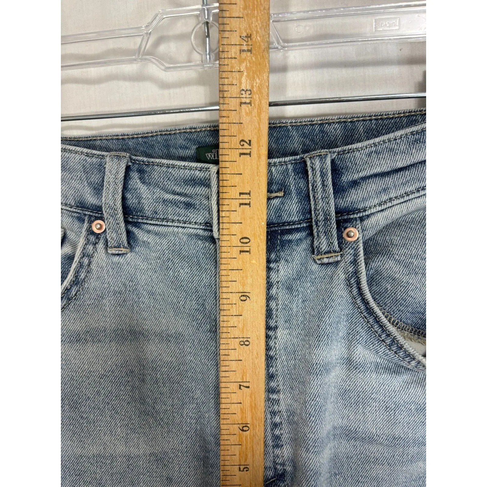 Wild Fable Women's Highest Rise Str Leg Distressed Jeans Cropped Light Wash Sz 8 Blue - Image 4