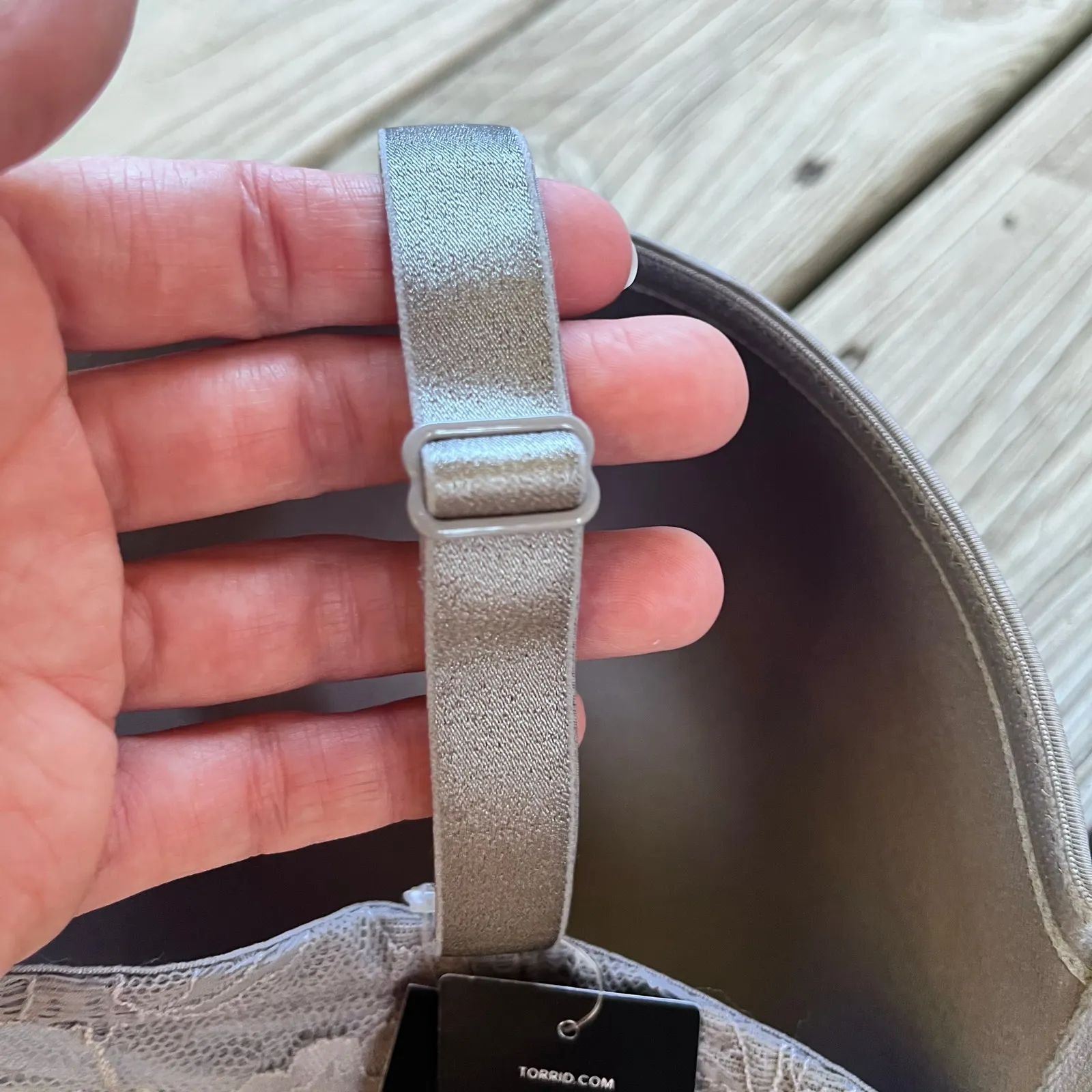 Torrid Women's Silver Lacey Full Cover Strapless Bra Size 46DD. NEW - Image 5