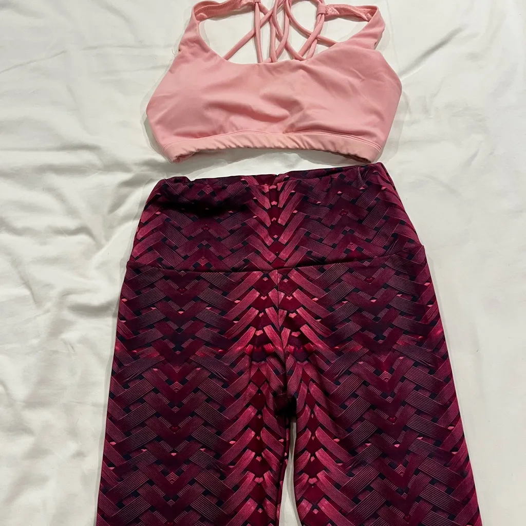 Pink Crop Top and Patterned Leggings Set - Image 4