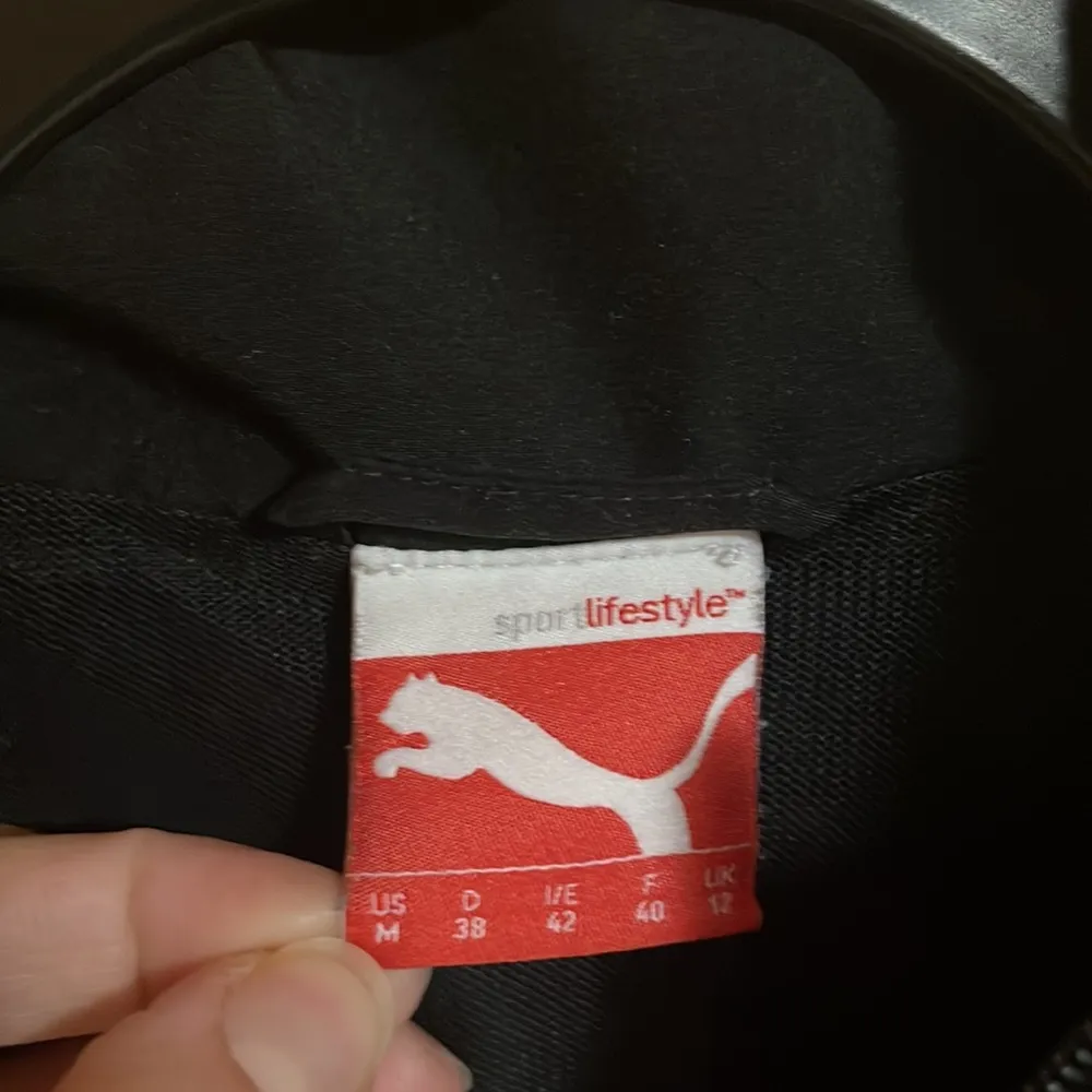 Vintage Puma sport lifestyle Zip Up Windbreaker Track jacket. - Image 2