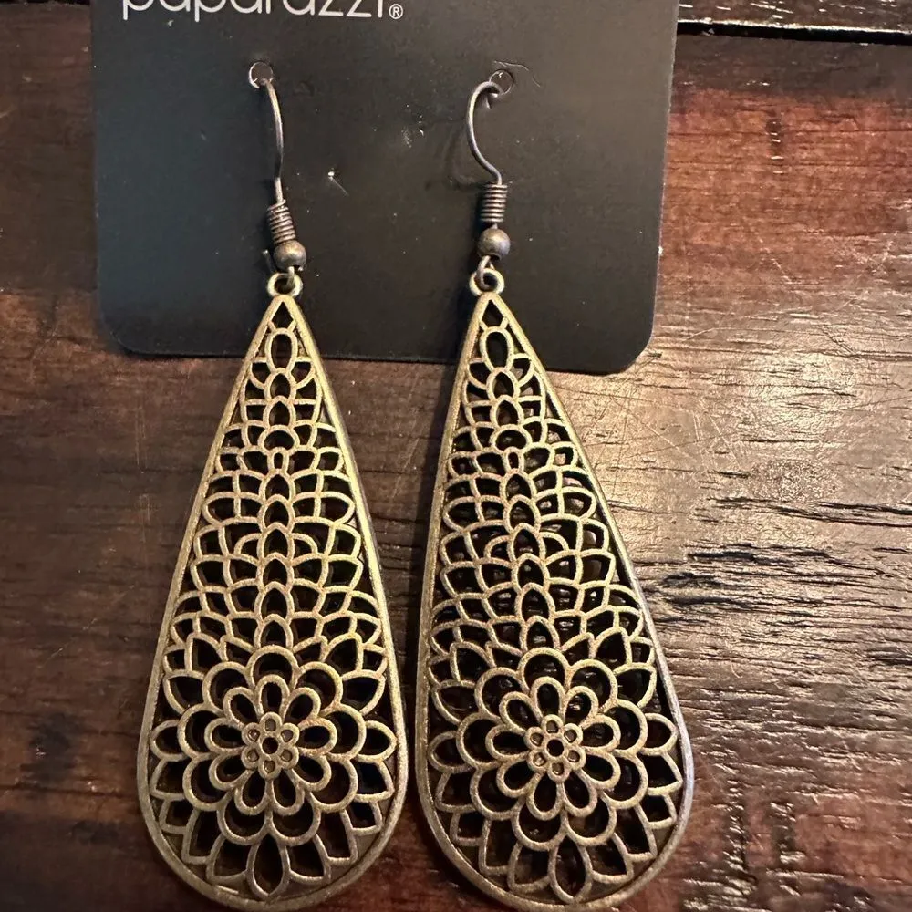 Posy Pasture Brass Earrings (261) - Image 3