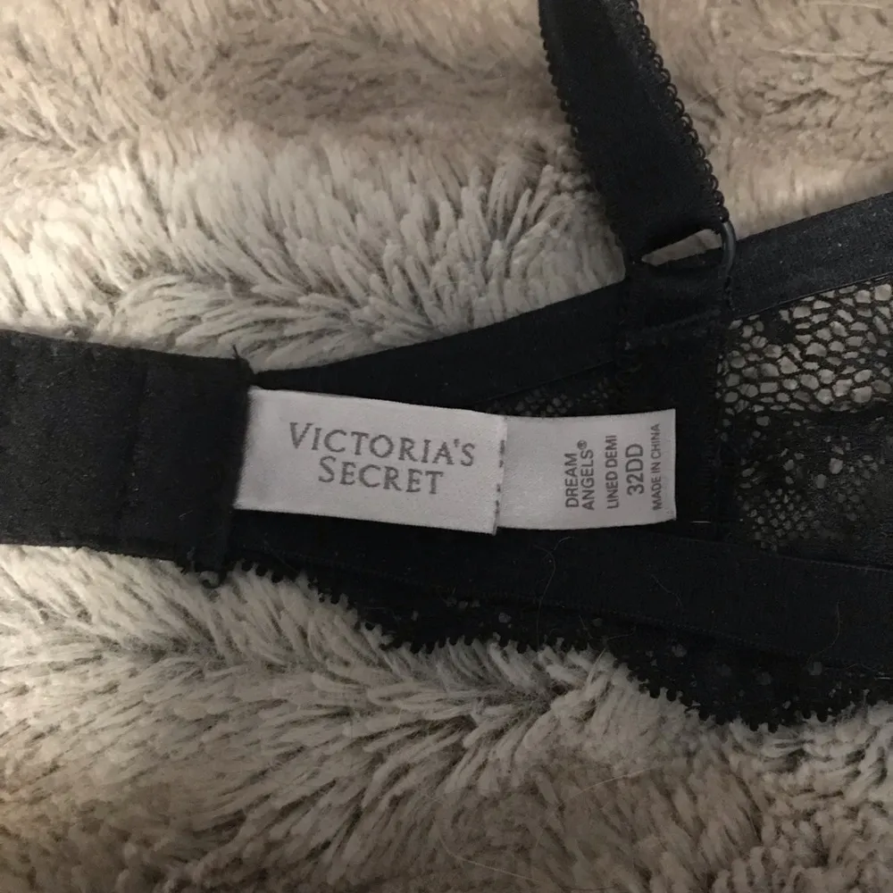VS Dream Angels Bra - Image 3