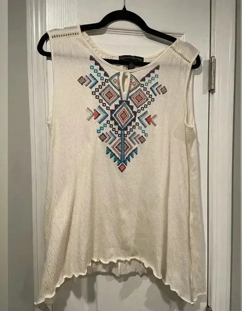 French Laundry Cross Stitch Printed Keyhole Neck Eyelet Boho Tank Top Size L - Image 1