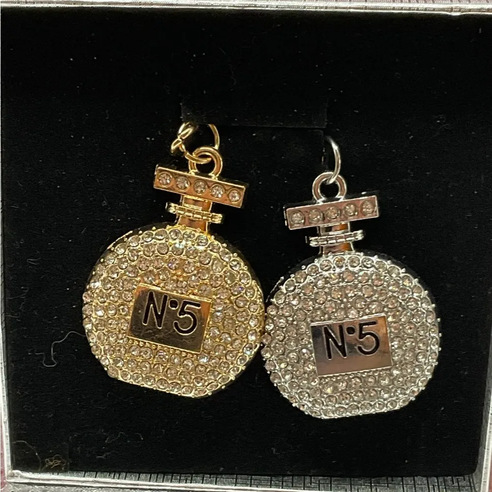 Silver N°5 Perfume Bottle Key Chain or Bag Charm. Lots of bling NWOT - Image 2