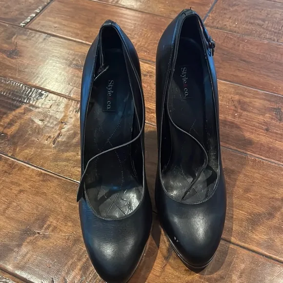 Black Heels - Image 2