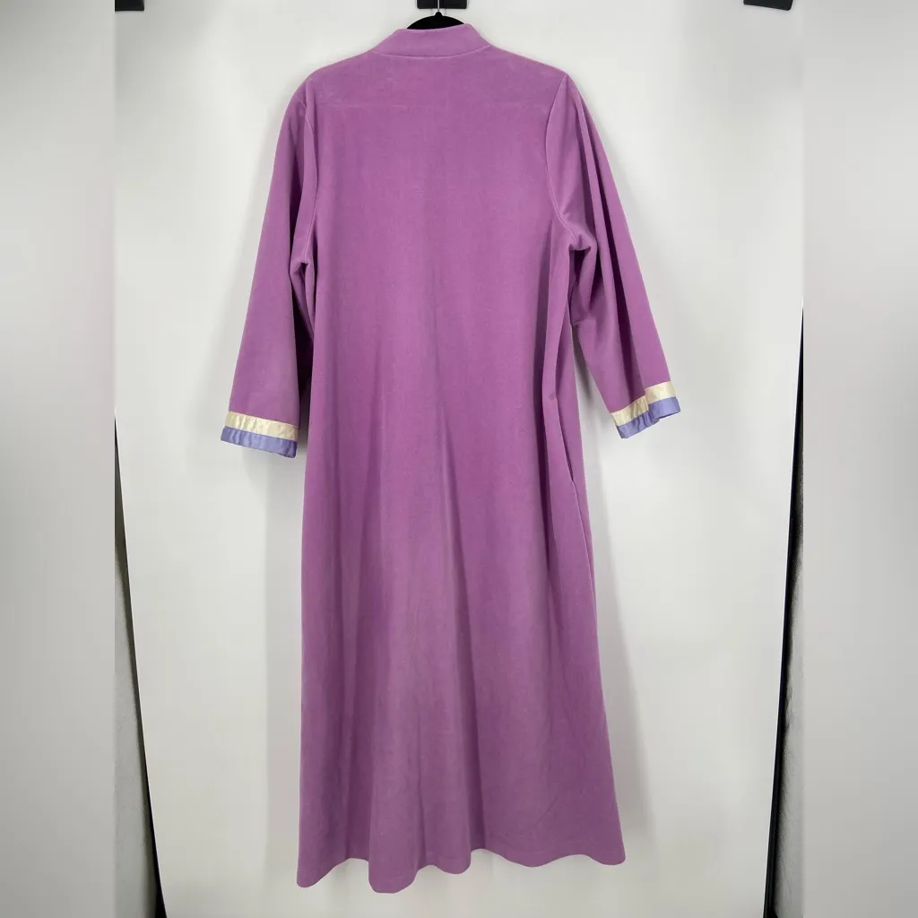 Vanity Fair Long Velour Robe, Housecoat, Lilac zip Front, Vintage - Image 2