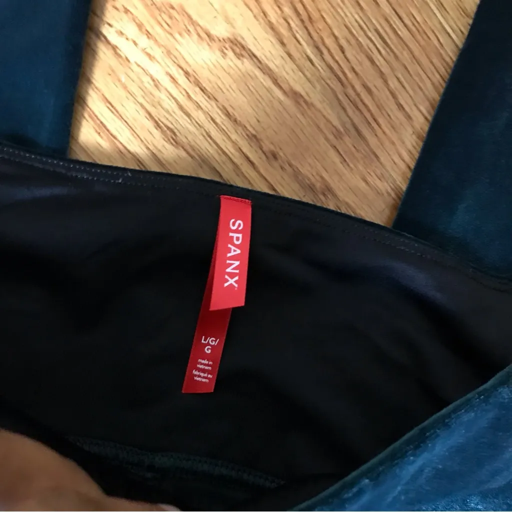 Spanx Dark Green Velvet Leggings - Image 5