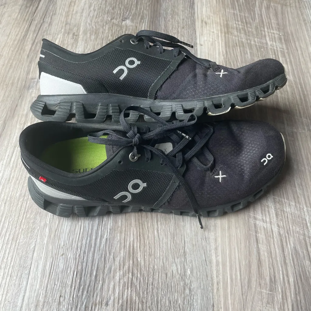 On Running Cloud X 3 Sneakers 9.5 + Superfeet Insole Size D Running Lightweight Black - Image 2