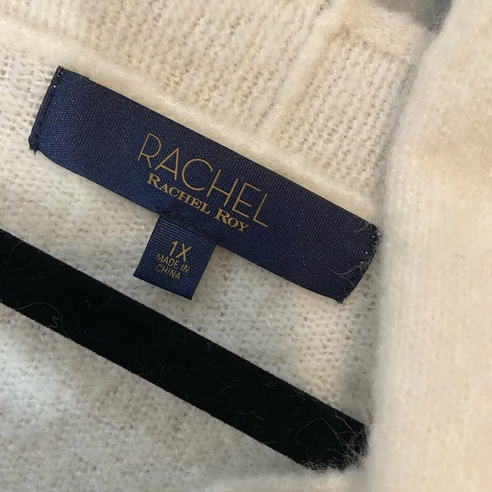 NWOT Rachel Roy Cream Fuzzy V Neck Long Sleeve Pullover Sweater Size 1X - Image 10
