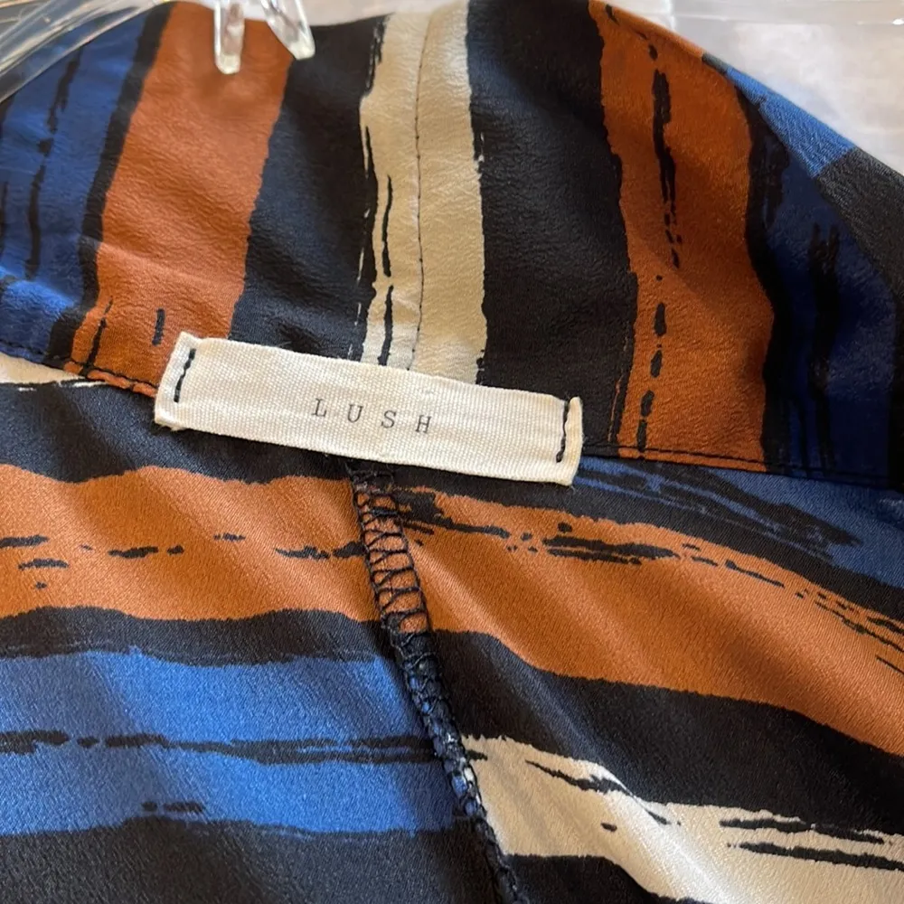 Lush Short Sleeve Satin Striped Top ties at top and bottom - Image 2