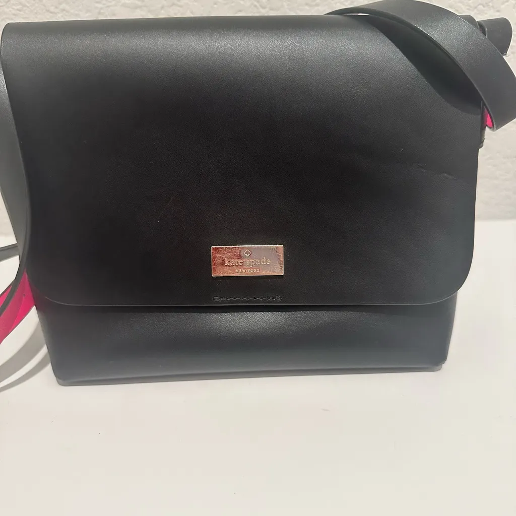 Kate Spade Madie Putnam Drive Leather Crossbody Bag Black and Hot Pink - Image 4