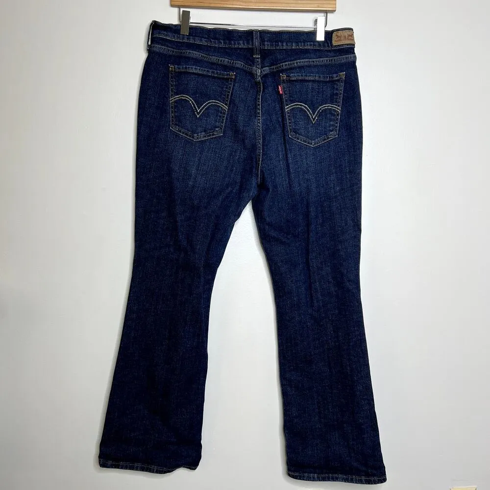 Levi's 515 Classic Bootcut Jeans - Image 3