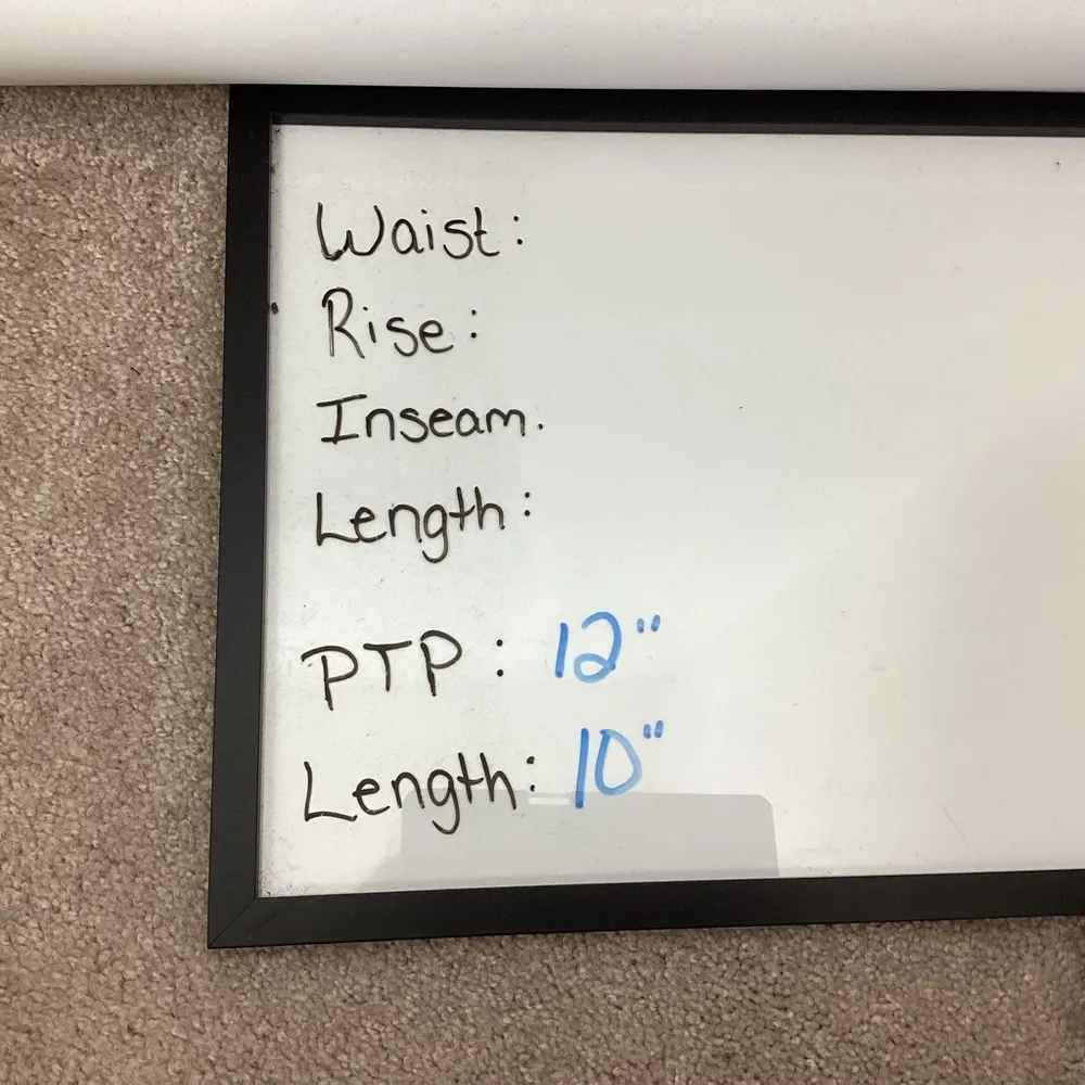 Kendall & Kylie Smocked Floral Crop Top Size Medium - Image 6