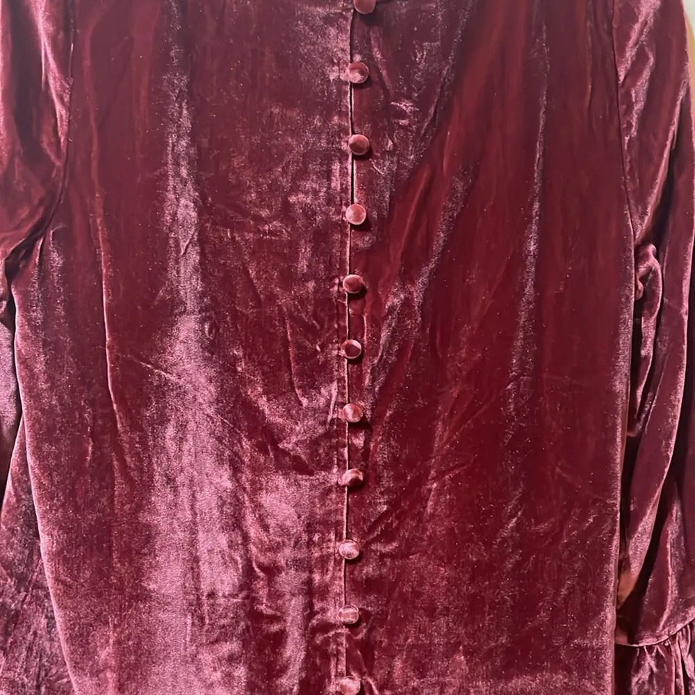 Women’s New Madewell Velvet Bell-Sleeve Dress Sangria Red - Image 10