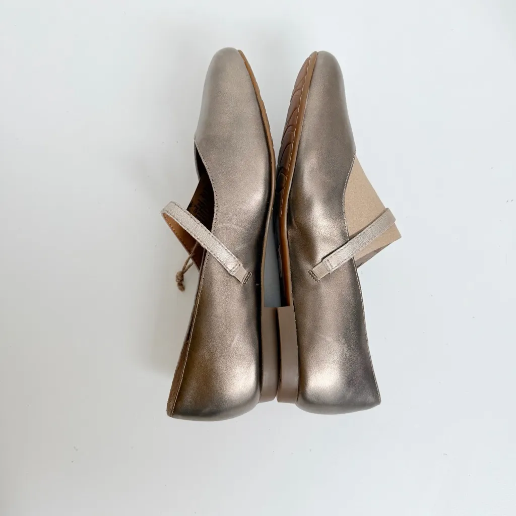 Born Mary Janes Pandora Ballet Flat Leather Round Toe Pewter Light Gold Metallic - Image 5
