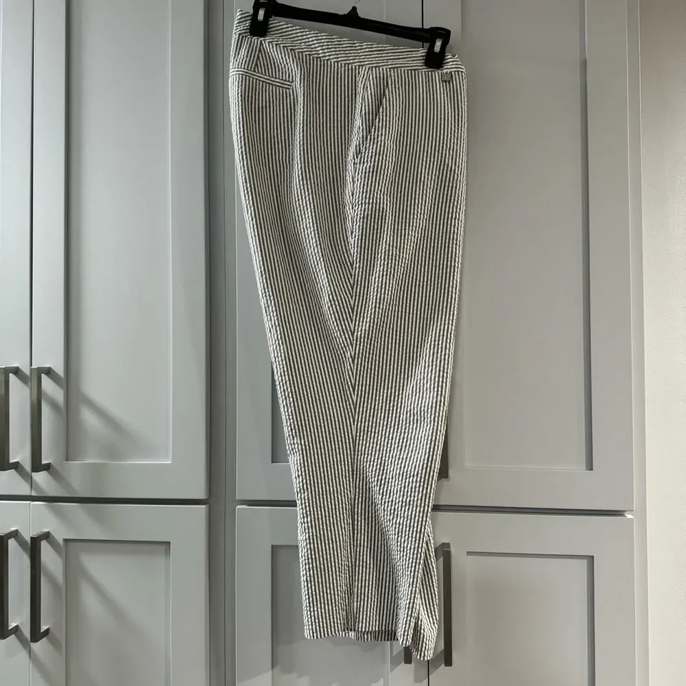 Lauren‎ Ralph Lauren Cropped White & Gray Striped Seersucker Pants size 14W - Image 3