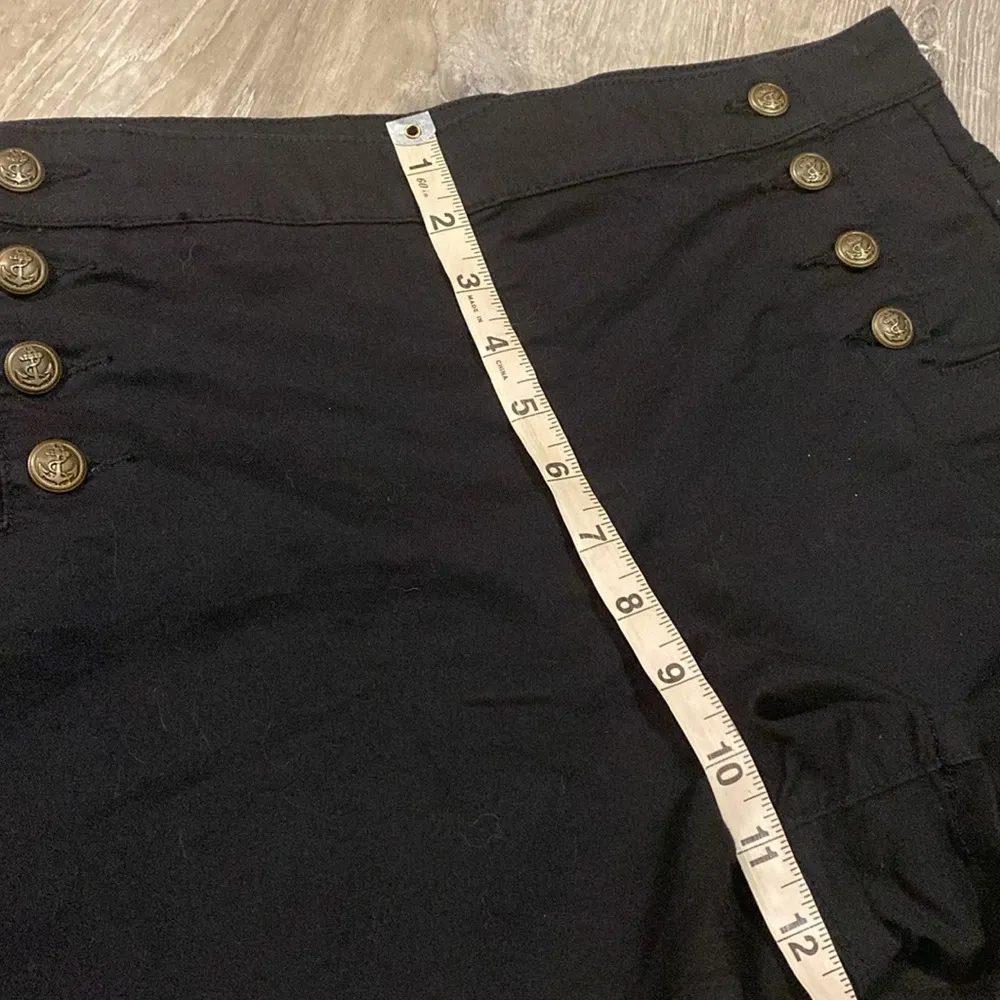 Love Sick High Waist Black Button Embellished Shorts Size undefined - Image 8