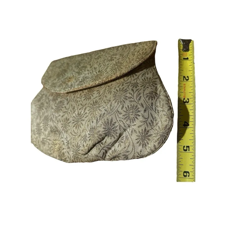 Vintage Bonwitt Teller Gold Clutch purse with magneticclasp - Image 6