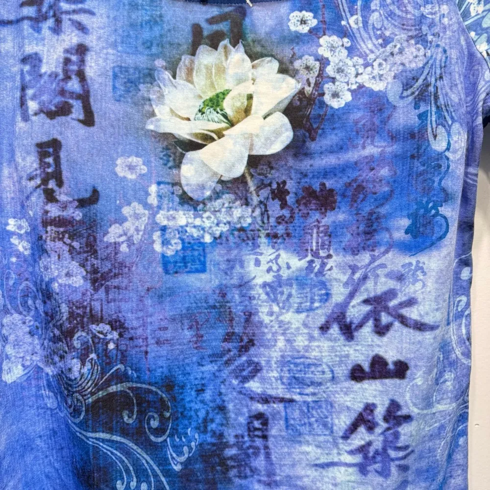 Soft Surroundings Built in Bra Knit Top Blue Asian symbol Lotus Flower 36C - Image 3